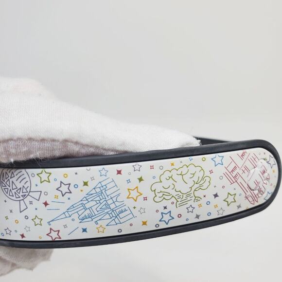 Limited Release Walt Disney World 4 Parks MagicBand2 - Picture 3 of 10